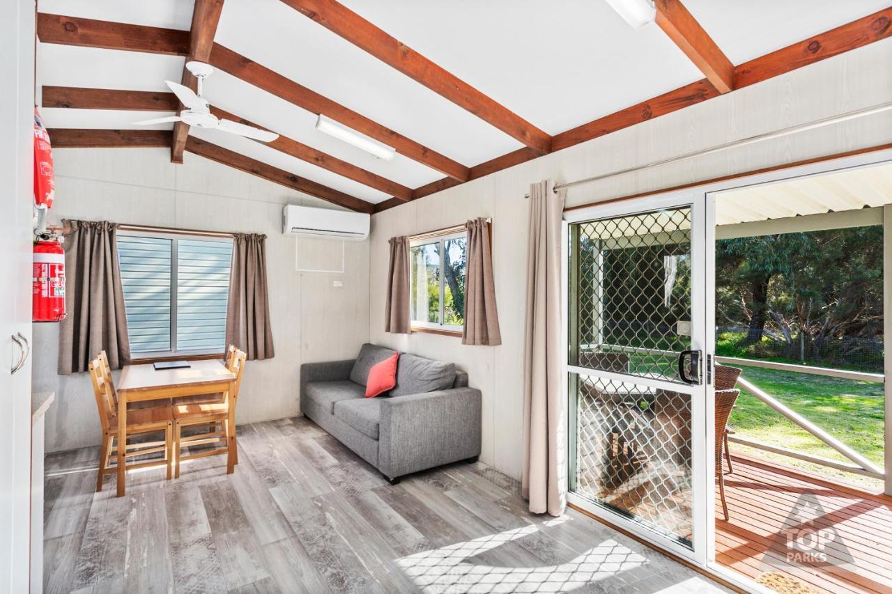 Victor Harbor Holiday Park 3*