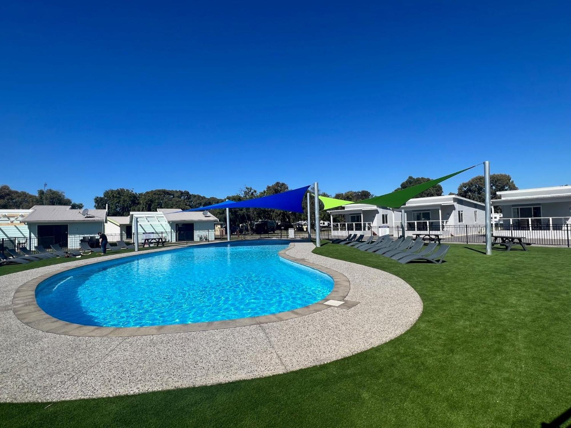 Victor Harbor Holiday Park 3*